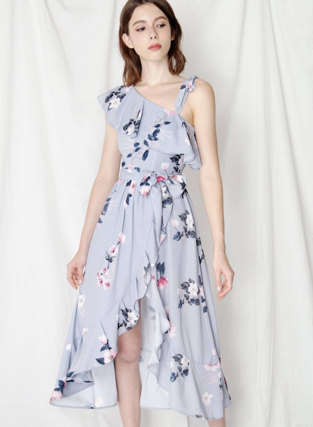 Style Guide: How to Wear a floral Dress During Spring and Summer - On ...